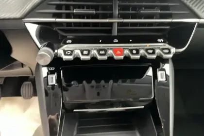 Photo 15 Peugeot 208  100 S&S BVM6