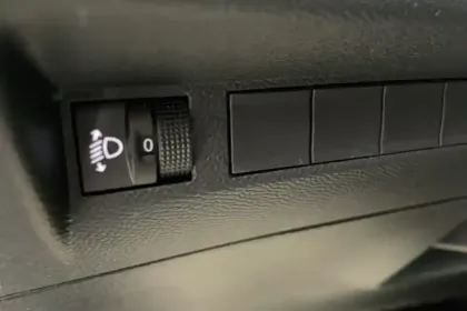 Photo 18 Peugeot 208  100 S&S BVM6