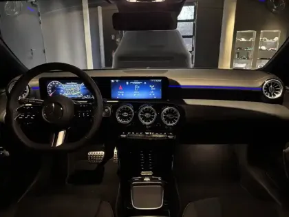 Photo 4 Mercedes CLA  Shooting Brake 250 e Hybrid EQ 8G-DCT