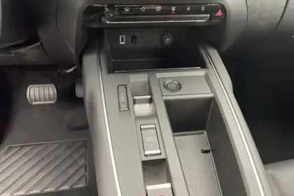 Photo 35 Citroën C5 aircross  Hybride 136 e-DCS6