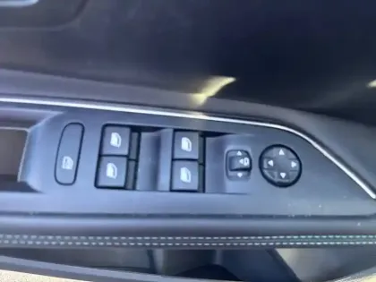 Photo 21 Peugeot 3008  Puretech 130ch S&S EAT8