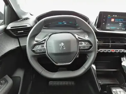 Photo 8 Peugeot 208  Electrique 50 kWh 136ch