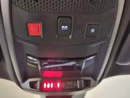 Photo 77 Peugeot 2008  BlueHDi 130 S&S EAT8