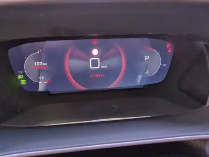 Photo 61 Peugeot 2008  BlueHDi 130 S&S EAT8