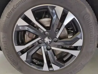 Photo 64 Peugeot 2008  BlueHDi 130 S&S EAT8