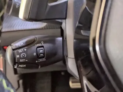 Photo 78 Peugeot 2008  BlueHDi 130 S&S EAT8