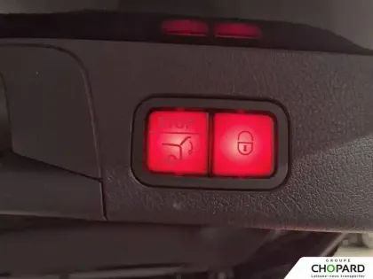 Photo 23 Mercedes GLB  200 d 8G-DCT