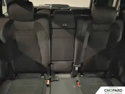 Photo 18 Mercedes GLB  200 d 8G-DCT