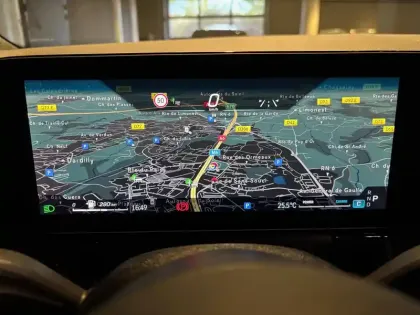 Photo 10 Mercedes GLA  200 d 8G-DCT