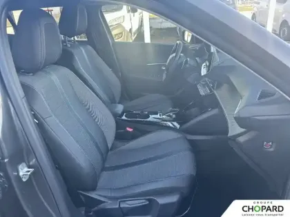 Photo 36 Peugeot 2008  PureTech 130 S&S EAT8