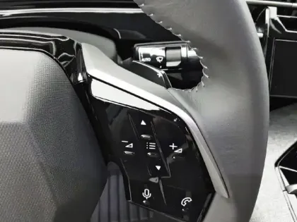 Photo 21 Peugeot 3008  Hybrid 145 e-DCS6