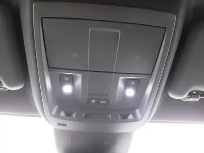 Photo 28 Peugeot 3008  Hybrid 145 e-DCS6