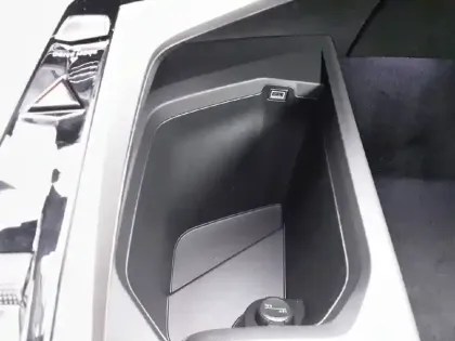 Photo 22 Peugeot 3008  Hybrid 145 e-DCS6