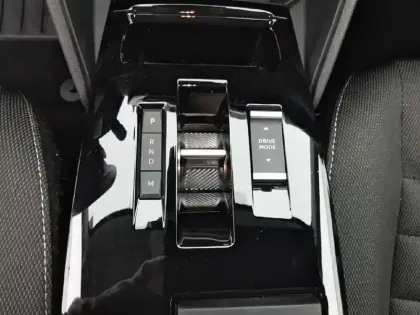 Photo 13 Citroën C4  Hybride 136 e-DCS6