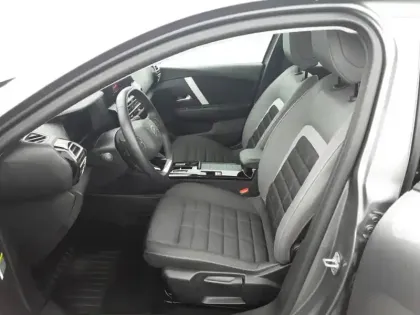 Photo 10 Citroën C4  Hybride 136 e-DCS6