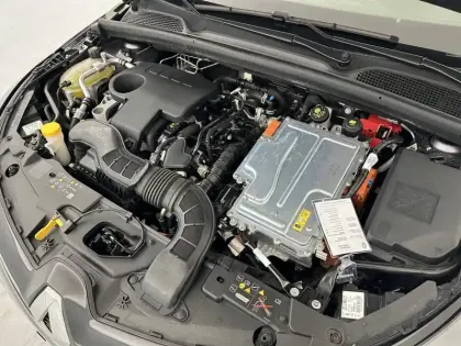 Photo 30 Renault Clio  E-Tech full hybrid 145