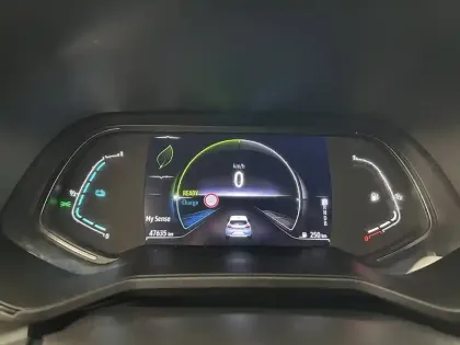 Photo 25 Renault Clio  E-Tech full hybrid 145