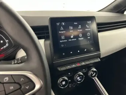 Photo 20 Renault Clio  E-Tech full hybrid 145