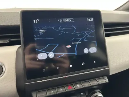 Photo 32 Renault Clio  E-Tech full hybrid 145