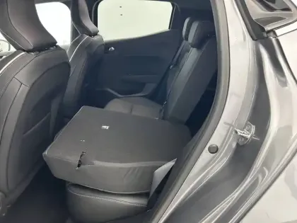 Photo 35 Renault Clio  E-Tech full hybrid 145