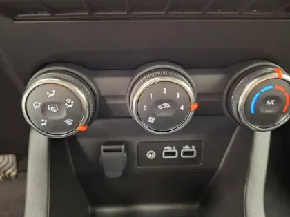 Photo 33 Renault Clio  TCe 90 ch