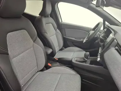 Photo 48 Renault Clio  E-Tech full hybrid 145 ch GSR2