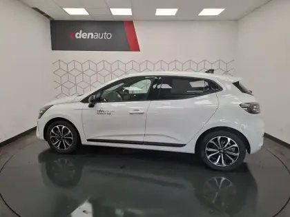 Photo 12 Renault Clio  E-Tech full hybrid 145 ch GSR2