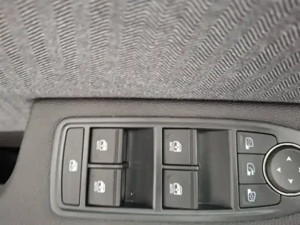 Photo 27 Renault Clio  E-Tech full hybrid 145 ch GSR2