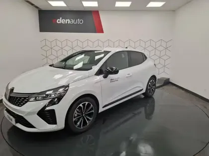 Photo 16 Renault Clio  E-Tech full hybrid 145 ch GSR2