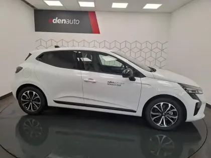 Photo 3 Renault Clio  E-Tech full hybrid 145 ch GSR2