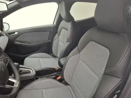 Photo 26 Renault Clio  E-Tech full hybrid 145 ch GSR2