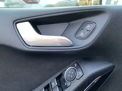 Photo 19 Ford Fiesta  1.0 EcoBoost 100 ch S&S BVM6