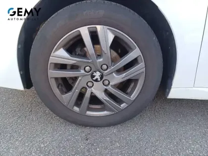 Photo 28 Peugeot 208  PureTech 75 S&S BVM5