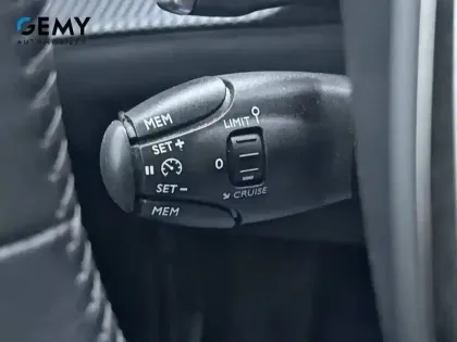 Photo 74 Peugeot 208  PureTech 100 S&S EAT8