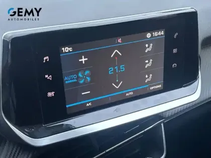 Photo 21 Peugeot 208  PureTech 100 S&S EAT8