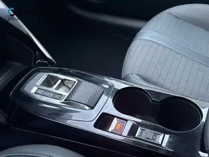 Photo 25 Peugeot 208  PureTech 100 S&S EAT8