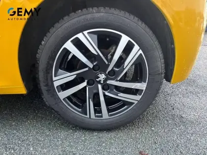 Photo 38 Peugeot 208  PureTech 100 S&S EAT8