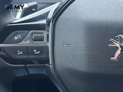 Photo 70 Peugeot 208  PureTech 100 S&S EAT8