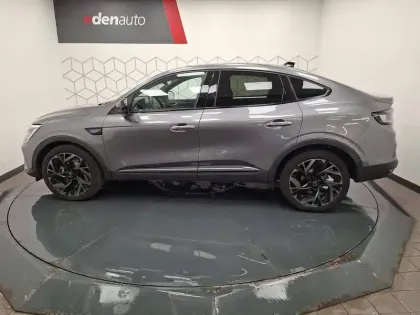 Photo 10 Renault Arkana  E-Tech full hybrid 145 GSR2