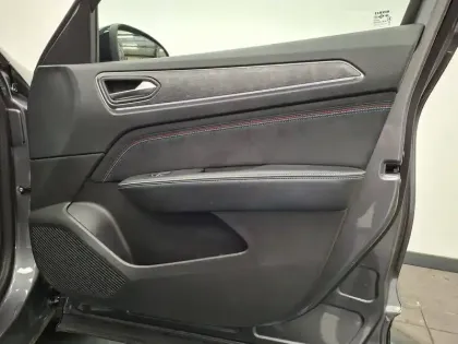 Photo 22 Renault Arkana  E-Tech full hybrid 145 GSR2