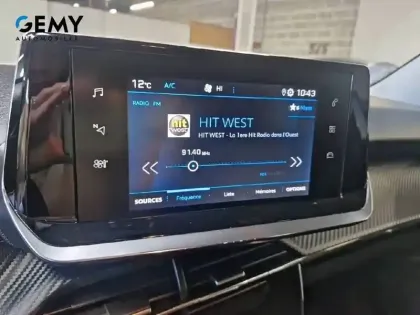 Photo 13 Peugeot 2008  PureTech 130 S&S BVM6