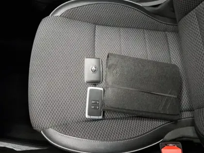 Photo 38 Renault Arkana  E-Tech hybride 145 - 22