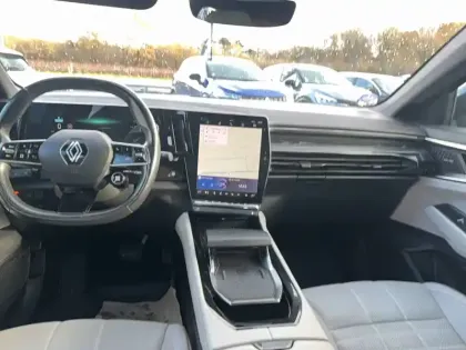 Photo 2 Renault Espace  E-Tech hybrid 200