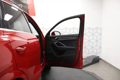 Photo 14 Audi Q3  35 TDI 150 ch S tronic 7