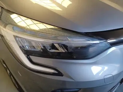 Photo 77 Renault Clio  E-Tech full hybrid 145