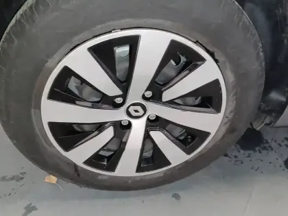 Photo 58 Renault Clio  E-Tech full hybrid 145