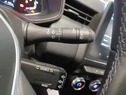 Photo 69 Renault Clio  E-Tech full hybrid 145