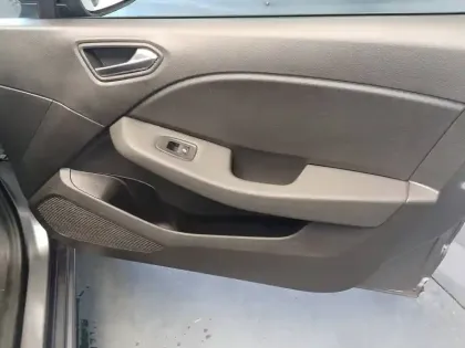 Photo 55 Renault Clio  E-Tech full hybrid 145