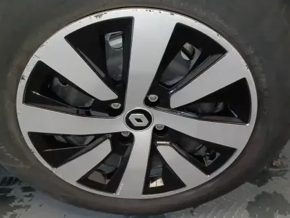 Photo 49 Renault Clio  E-Tech full hybrid 145