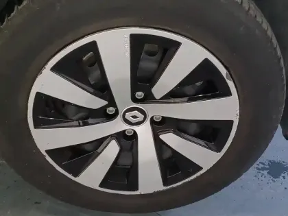 Photo 46 Renault Clio  E-Tech full hybrid 145